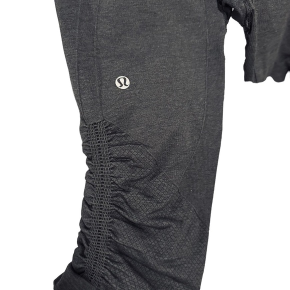 LULULEMON in the flow seamless crop capris black grey charcoal - Picture 5 of 9